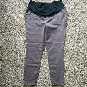 NEW XXL Maurices Maternity Over The Bump Colored Jegging - BROWN ARROW